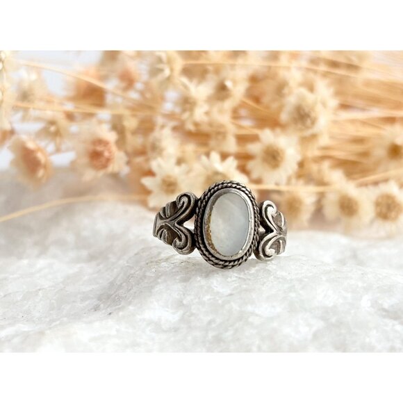 Navajo Mother of Pearl Inlay Ornate 925 Sterling Silver Vintage Ring - sz 6.5 - Picture 13 of 16